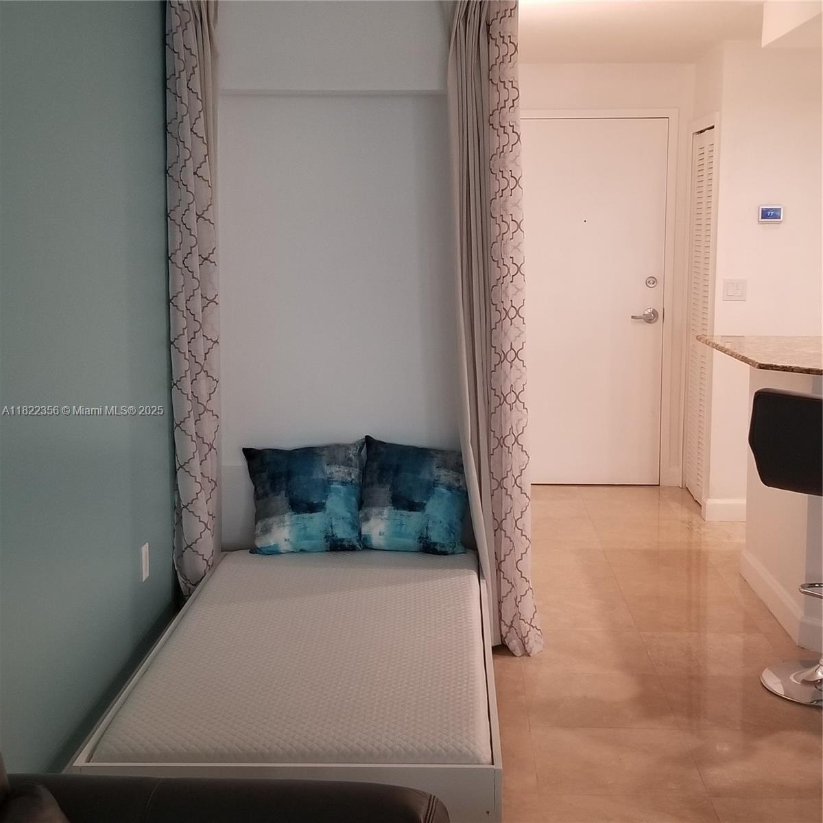 THE COLLINS CONDO - Residential Lease