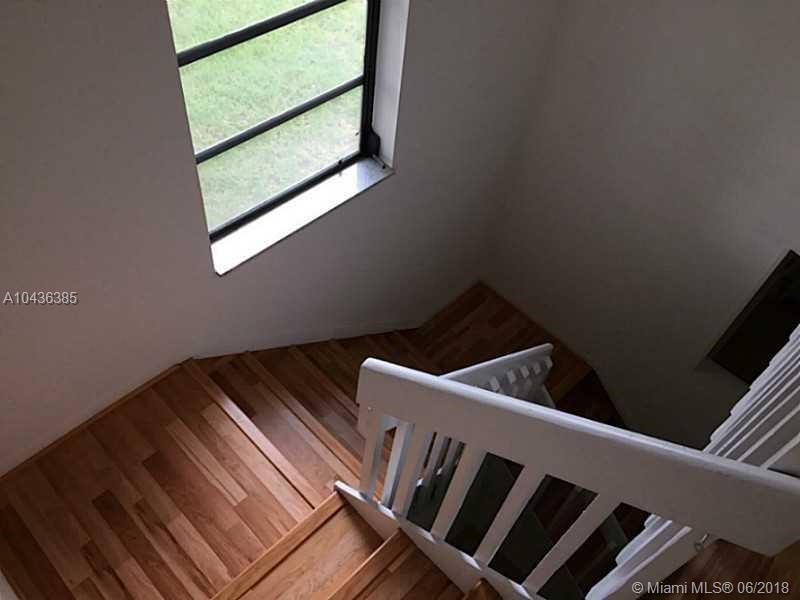 LOVINS TOWNHOUSES CONDO - Residential Lease