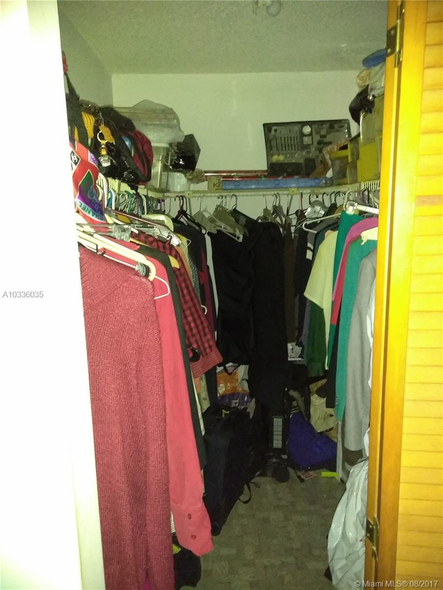 KENLAND POINTE CONDO II - Residential Lease