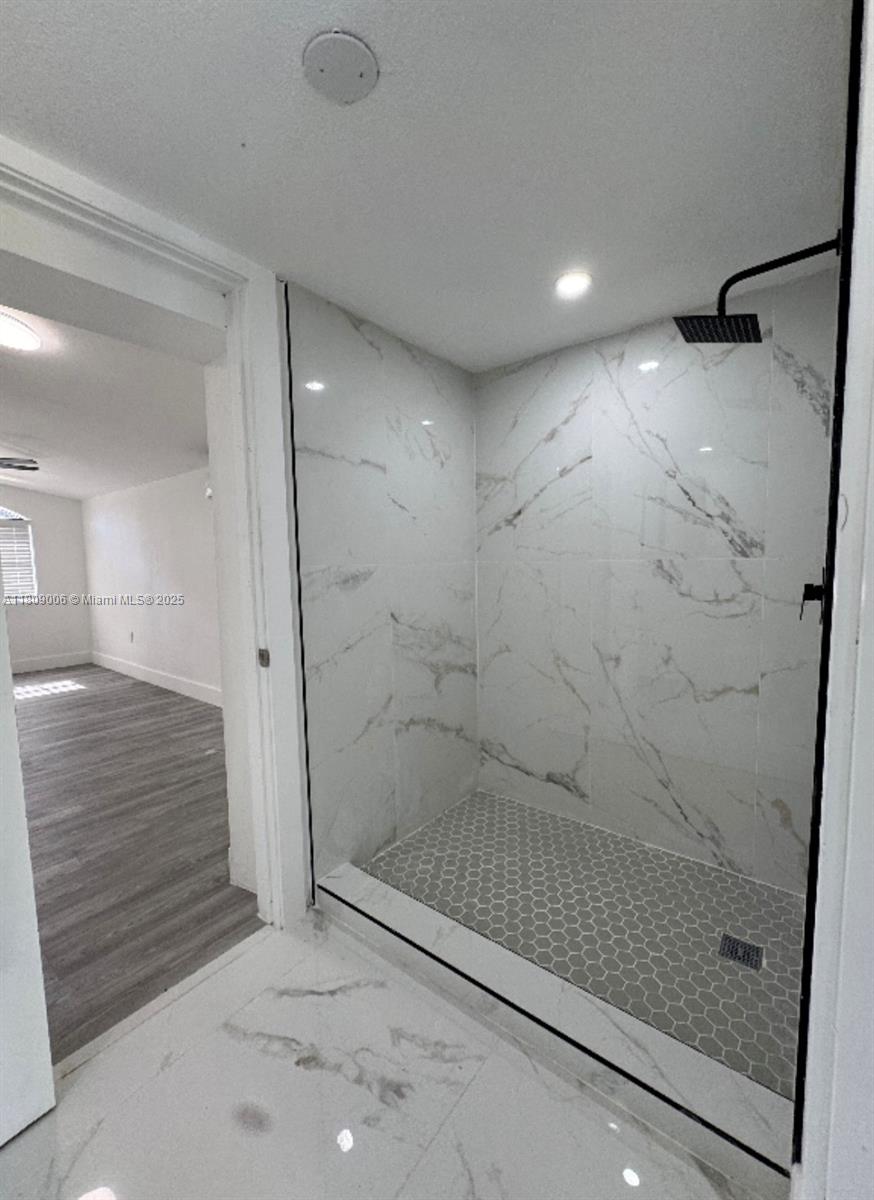 SO MIAMI HEIGHTS ADDN D - Residential