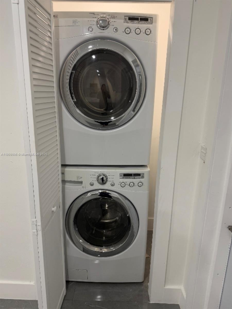 SO MIAMI HEIGHTS ADDN D - Residential