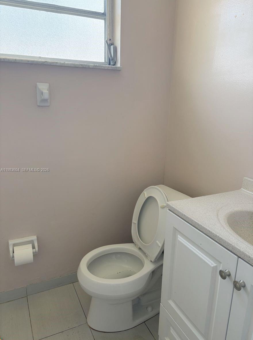 FOURTH GULFSTREAM GARDEN - Residential