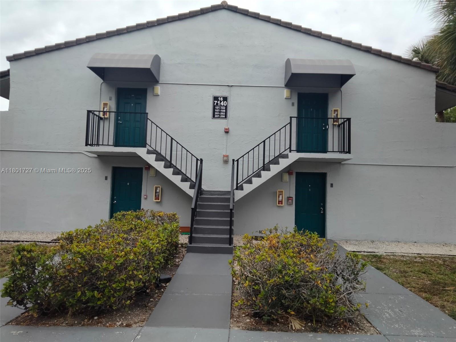Address Not Disclosed, Hialeah, Miami-Dade County, Florida - 2 Bedrooms  
2 Bathrooms - 