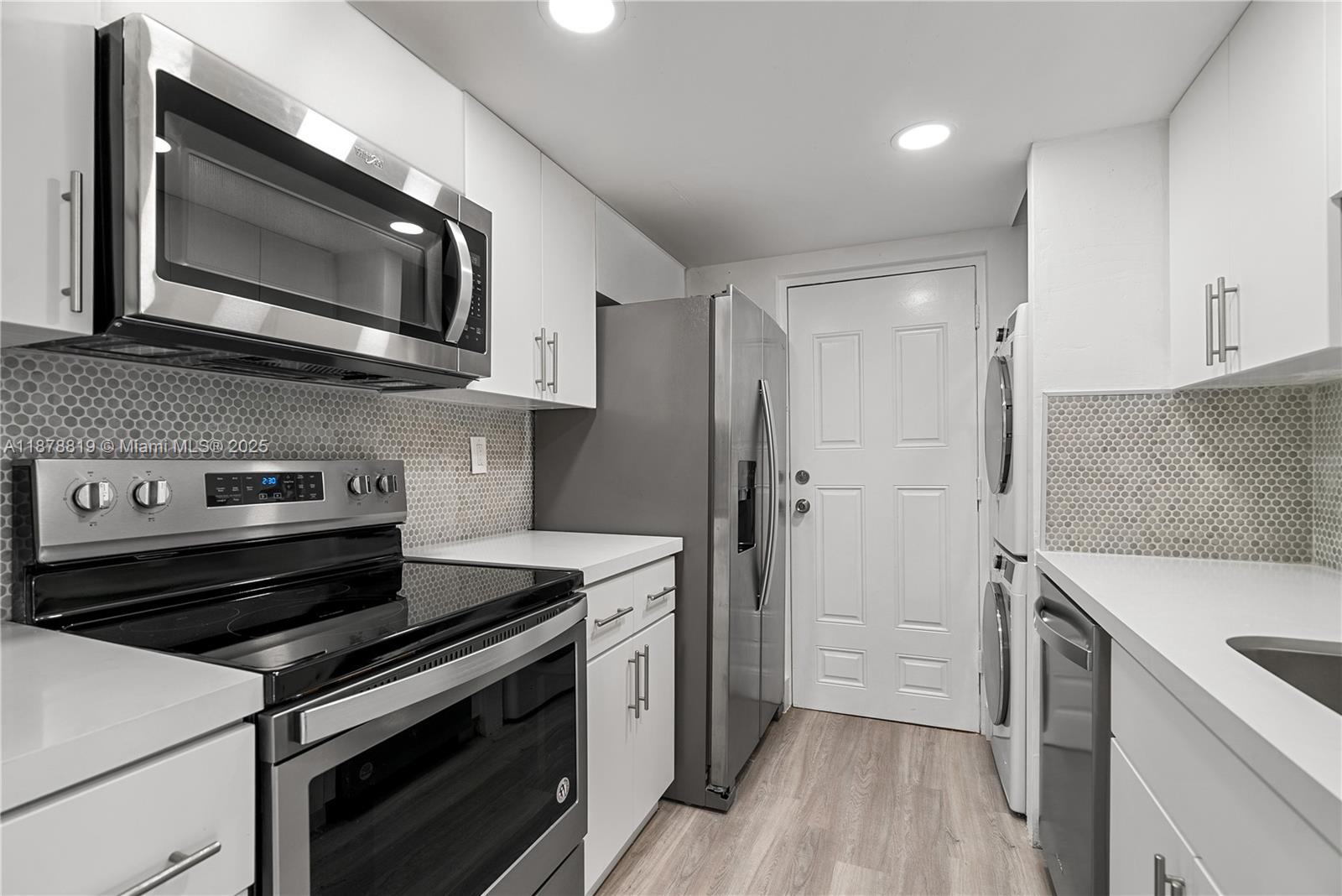 DOMINO TWO CONDO - Residential Lease