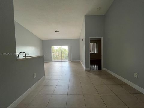 6928 SW 39th St A301 Davie FL 33314