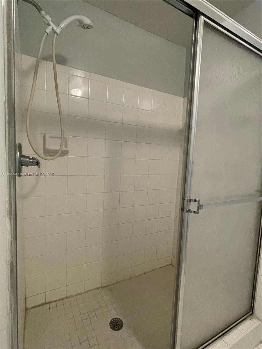 COURTYARDS AT DAVIE CONDO - Residential Lease