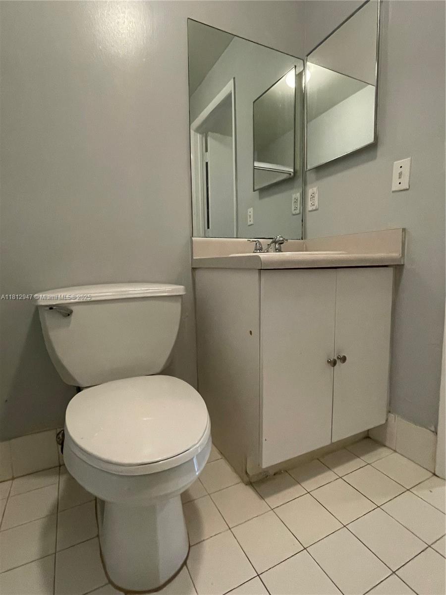 COURTYARDS AT DAVIE CONDO - Residential Lease