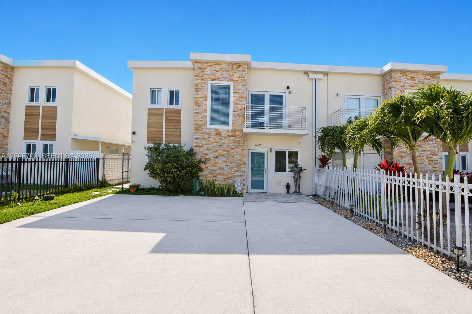 VITRAN AT NARANJA ESTATES - Residential