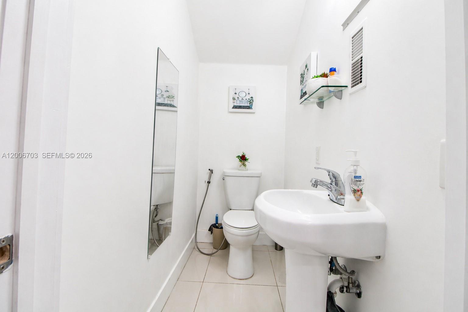 VITRAN AT NARANJA ESTATES - Residential