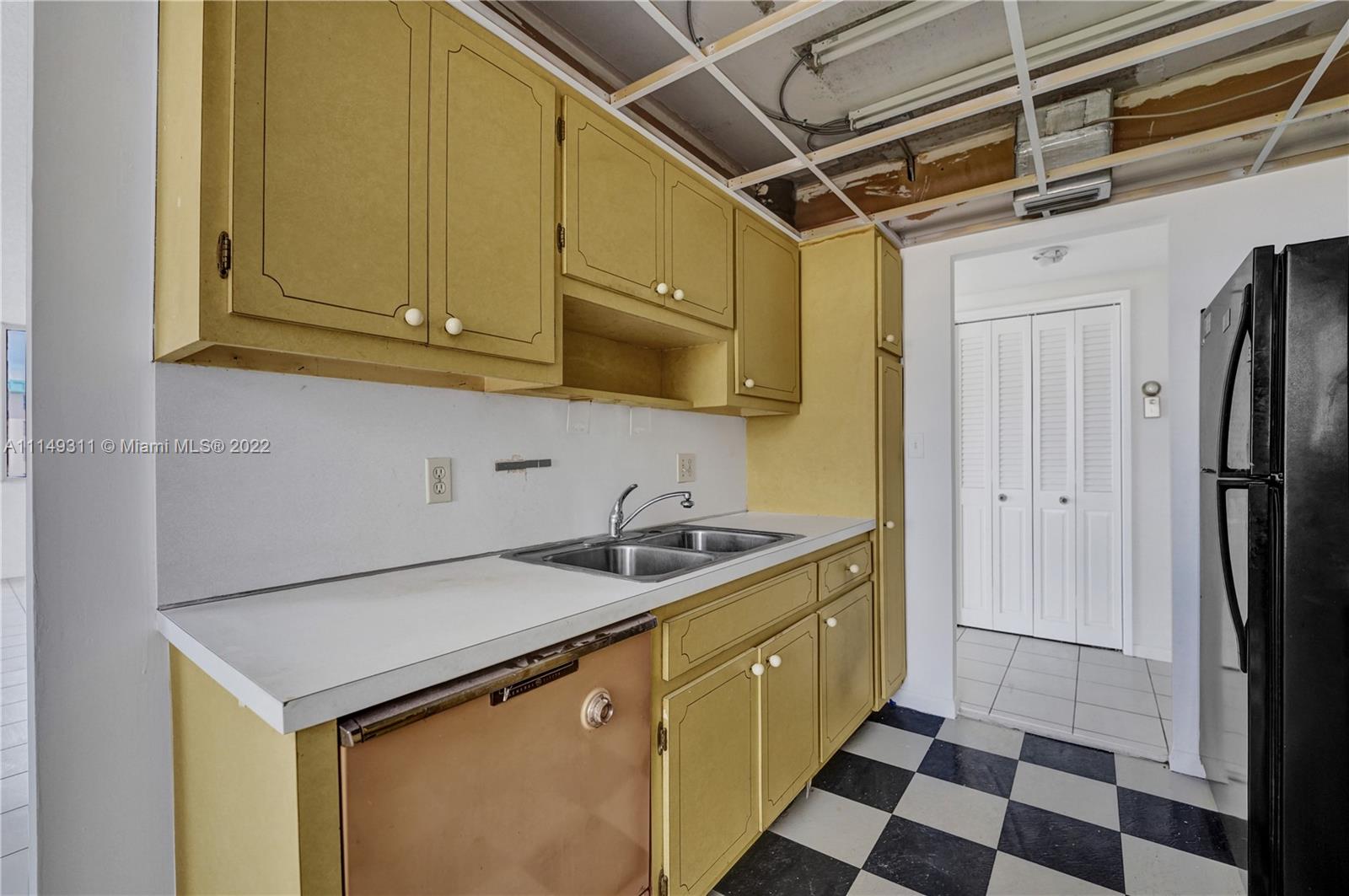 HILLCREST EAST 22 - Residential