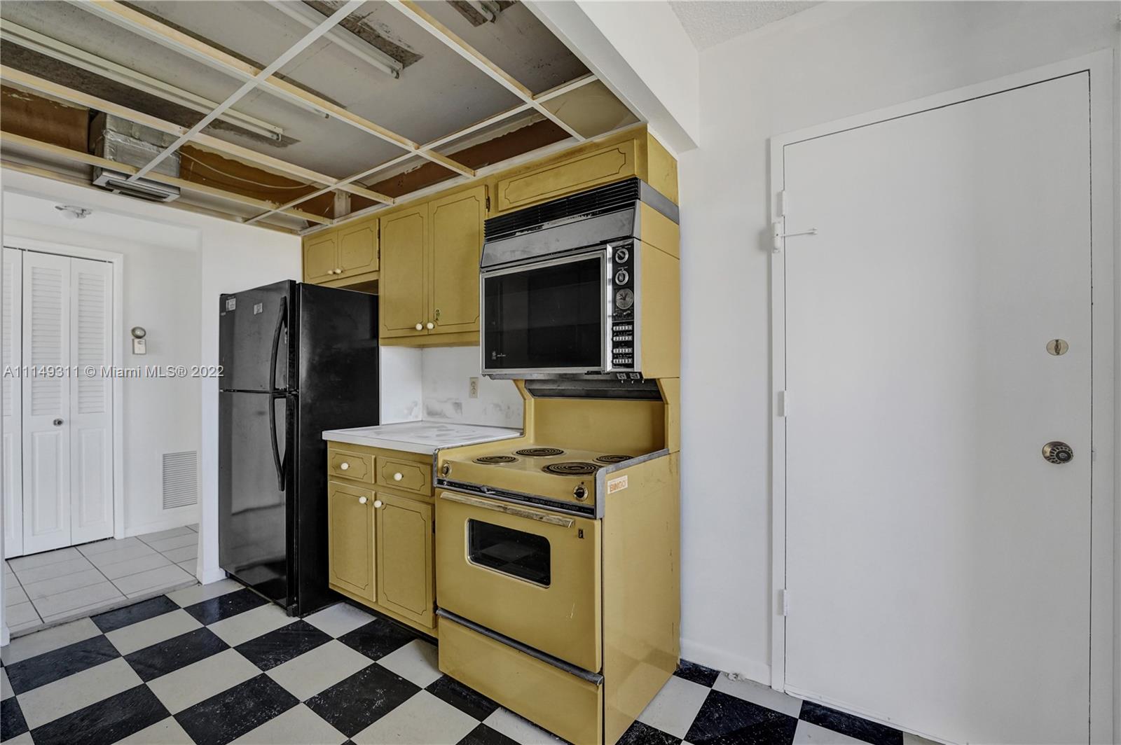 HILLCREST EAST 22 - Residential