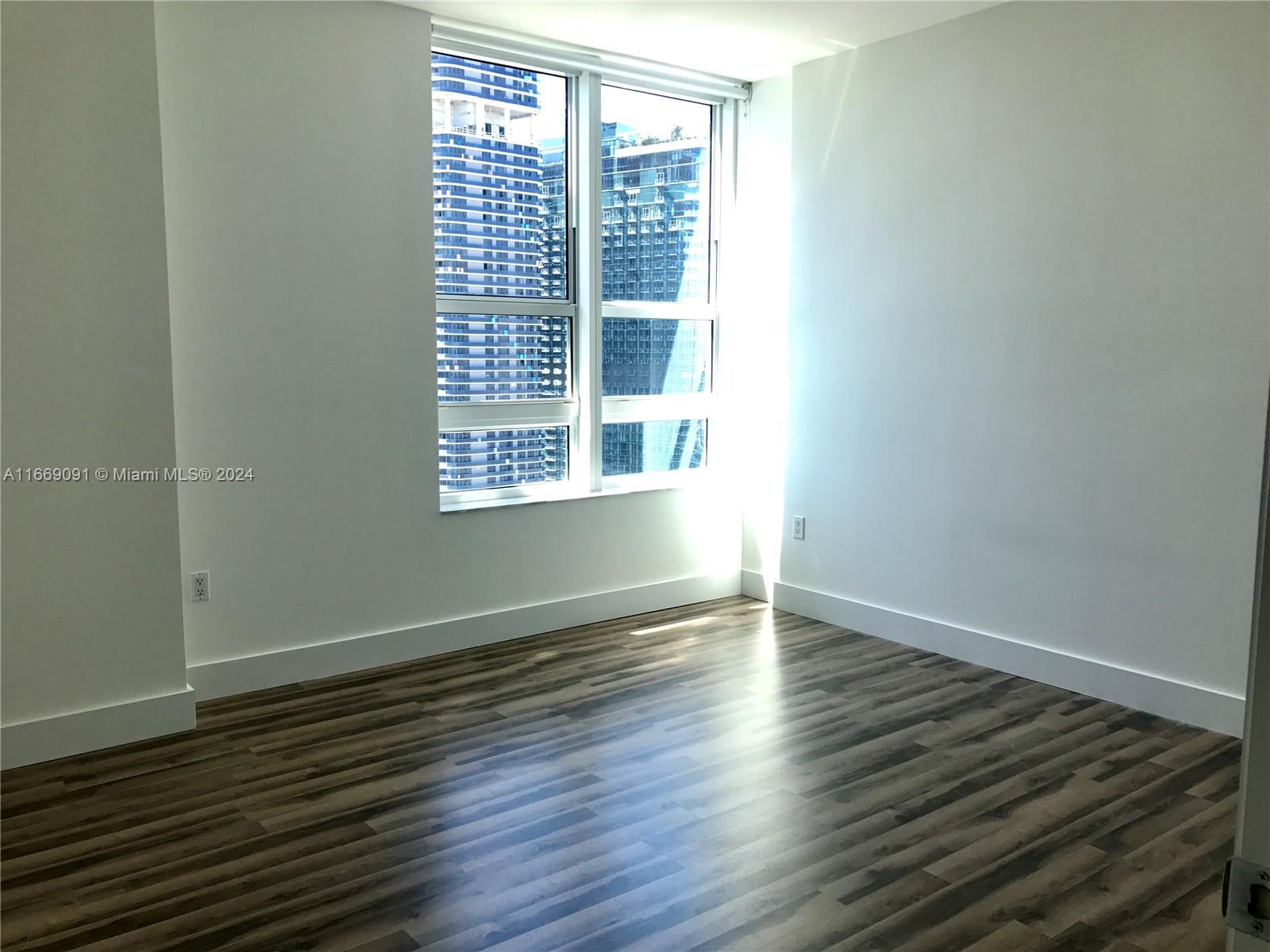 THE PLAZA 901 BRICKELL CO - Residential