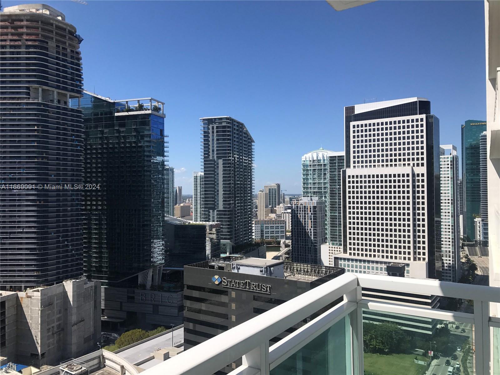 THE PLAZA 901 BRICKELL CO - Residential