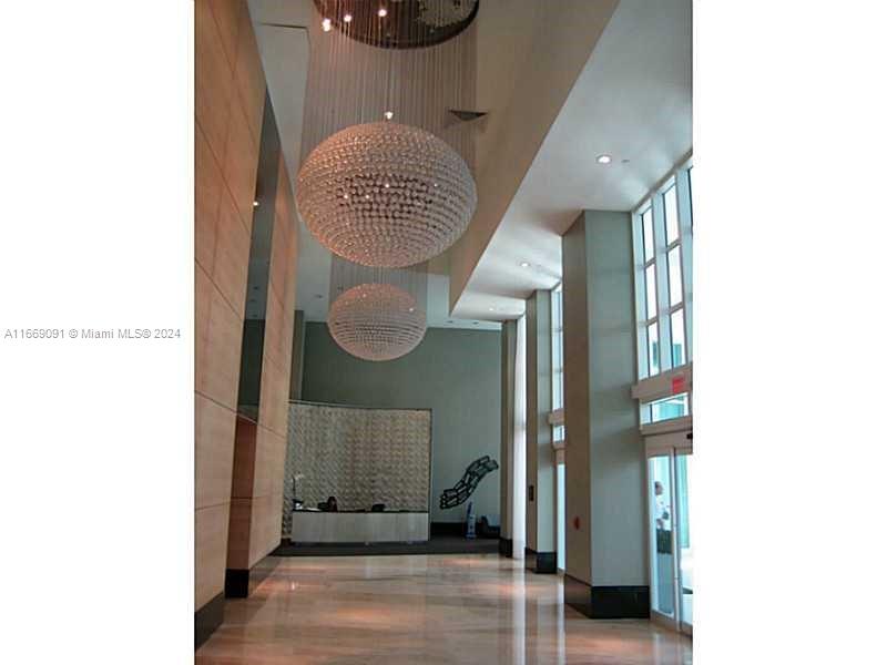 THE PLAZA 901 BRICKELL CO - Residential