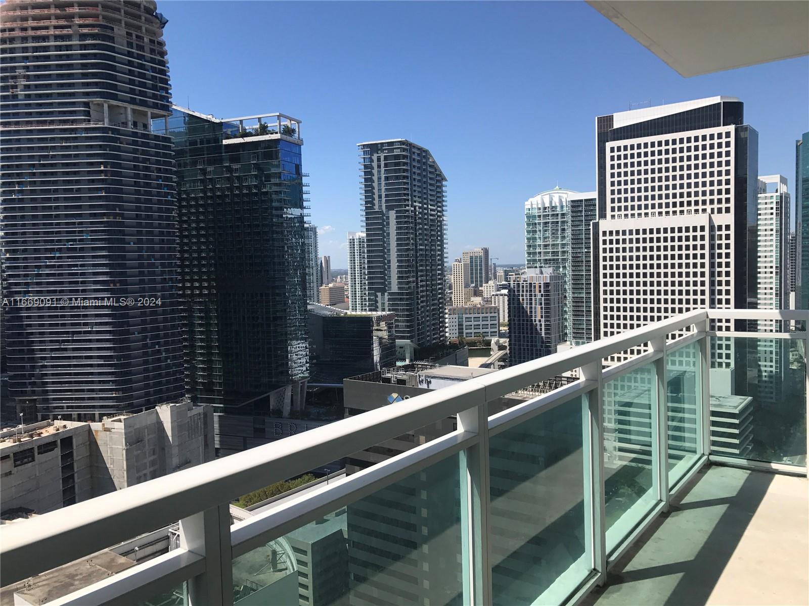 THE PLAZA 901 BRICKELL CO - Residential
