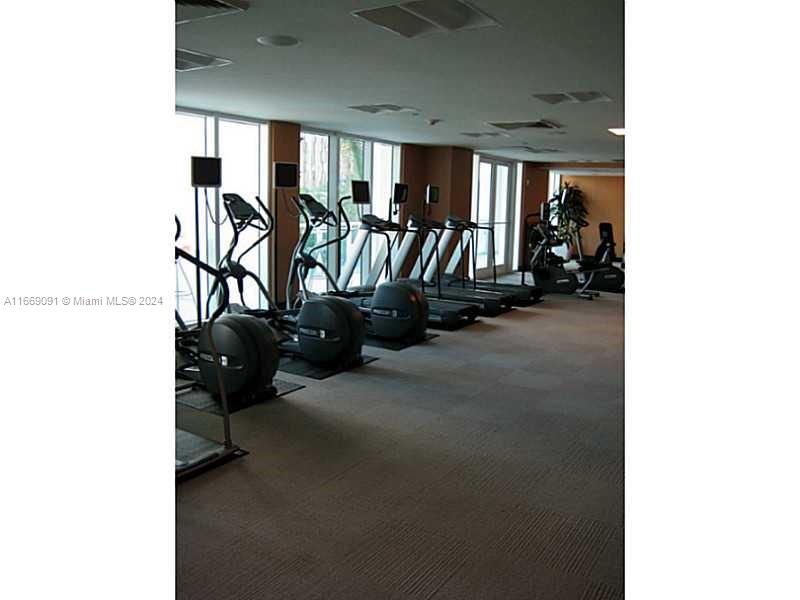 THE PLAZA 901 BRICKELL CO - Residential
