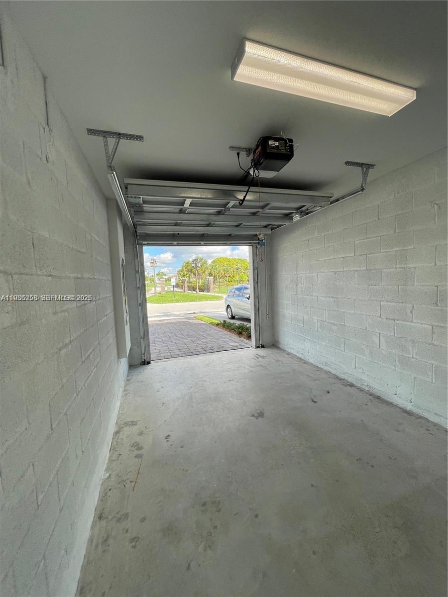 VILLAGE PARK AT DEERFIELD - Residential Lease