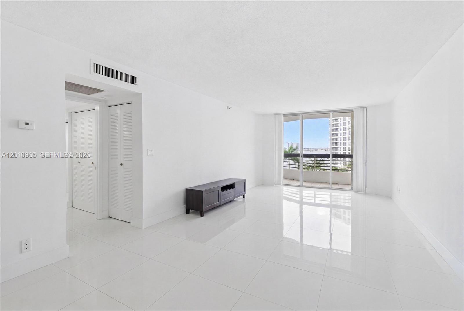 MYSTIC POINTE CONDO NO TW - Residential