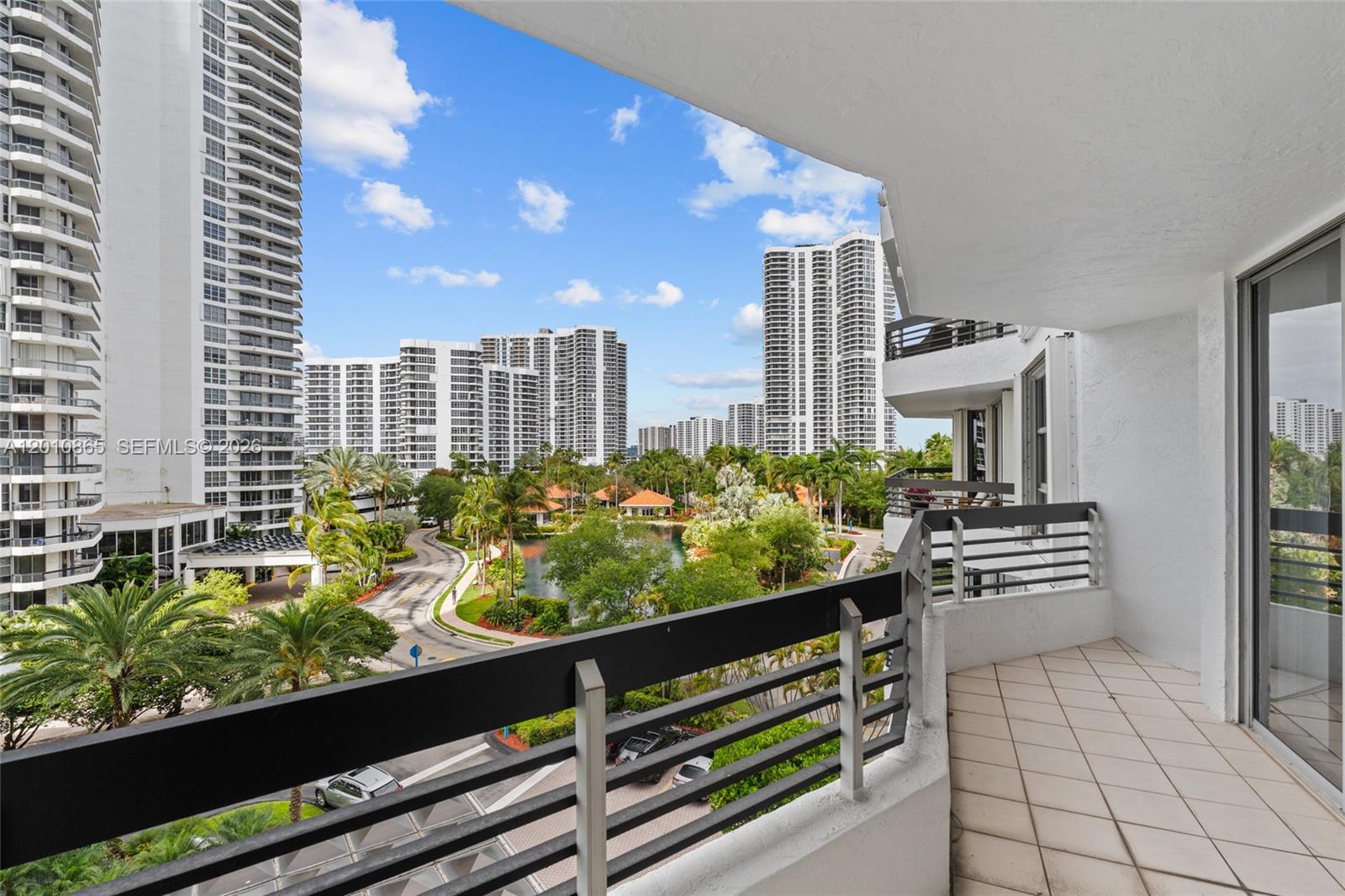 MYSTIC POINTE CONDO NO TW - Residential