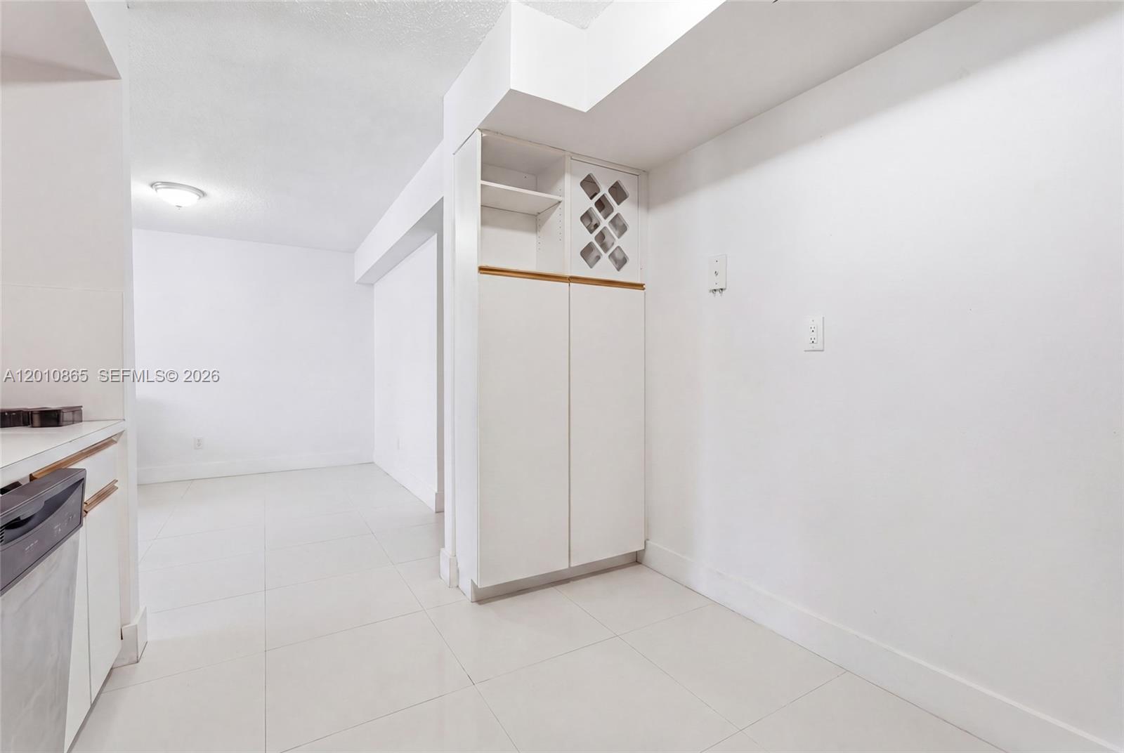 MYSTIC POINTE CONDO NO TW - Residential