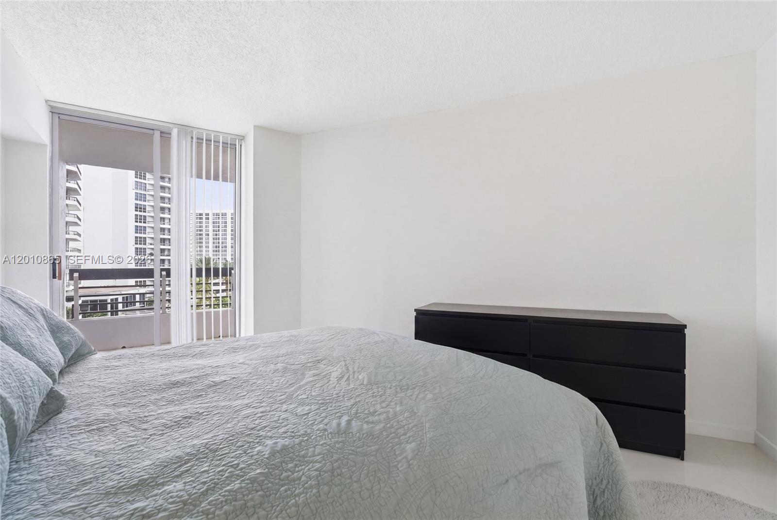 MYSTIC POINTE CONDO NO TW - Residential