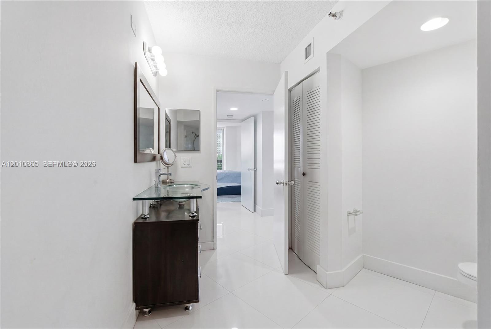 MYSTIC POINTE CONDO NO TW - Residential