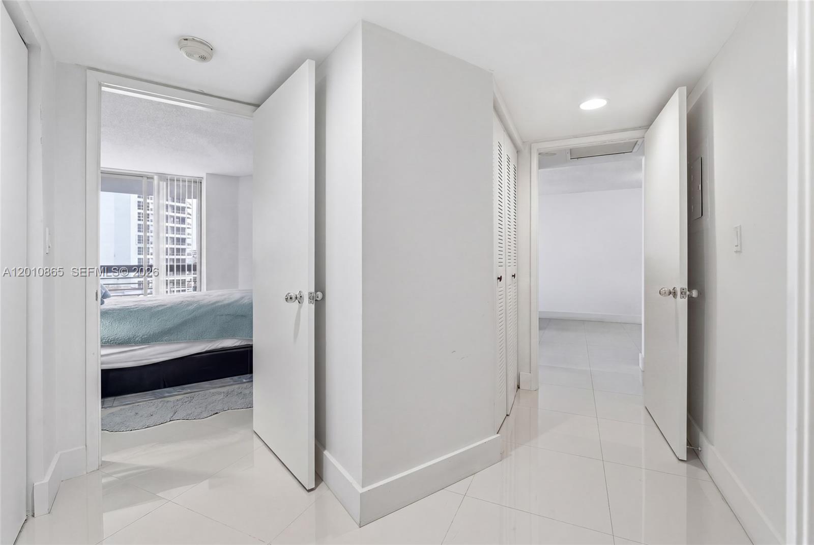MYSTIC POINTE CONDO NO TW - Residential