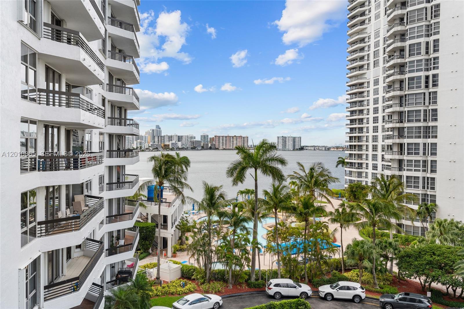 MYSTIC POINTE CONDO NO TW - Residential