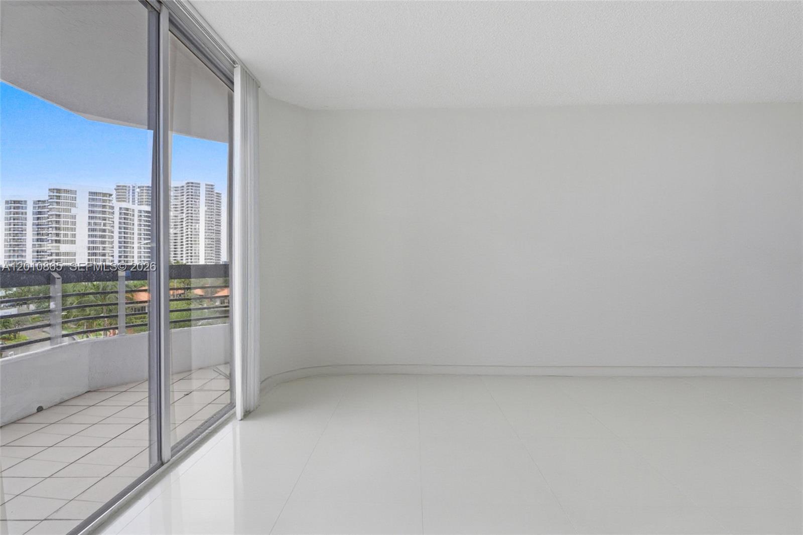 MYSTIC POINTE CONDO NO TW - Residential
