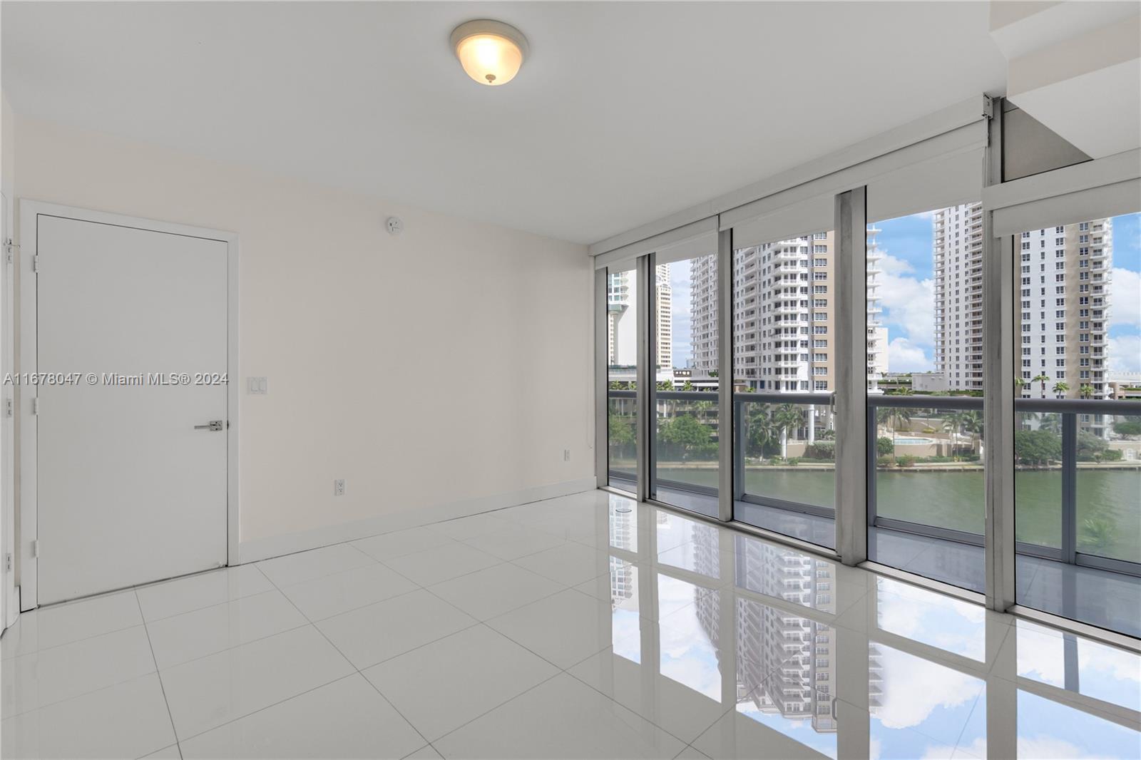 ICON BRICKELL NO TWO - Residential