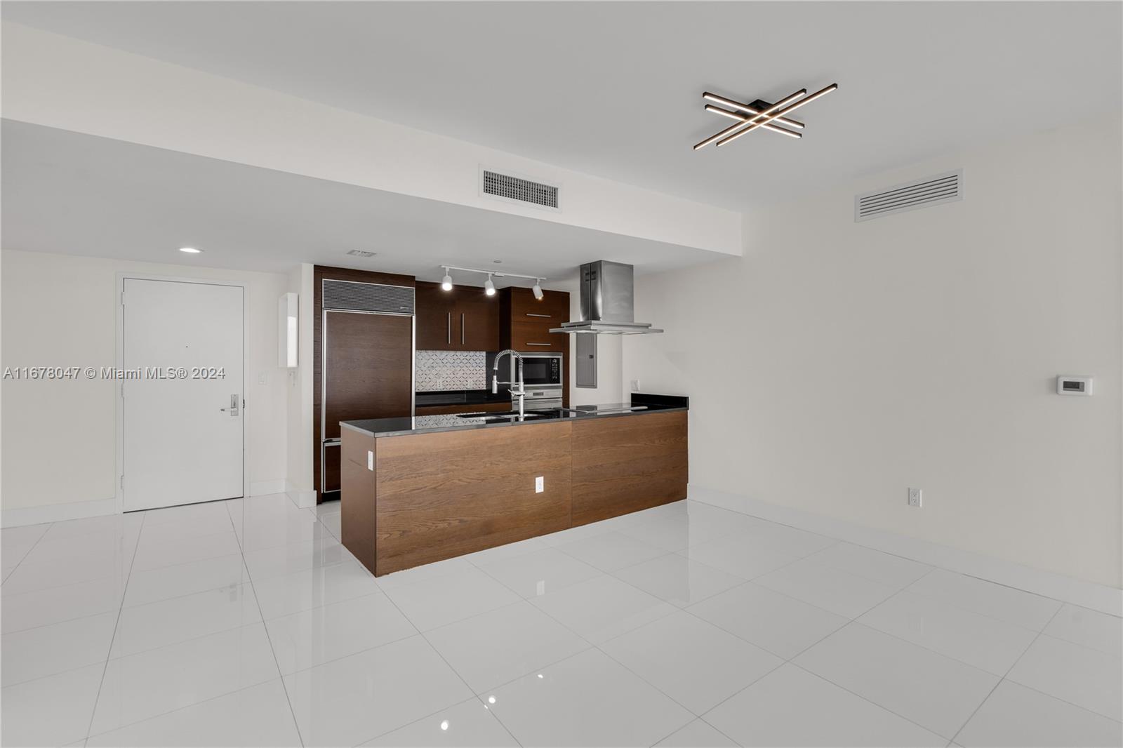 ICON BRICKELL NO TWO - Residential