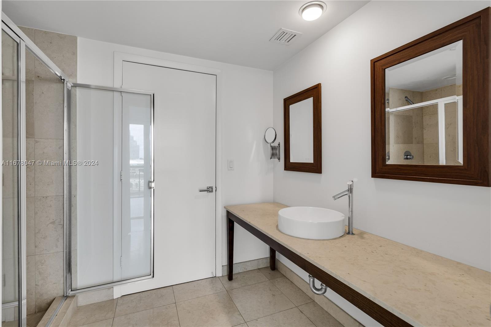 ICON BRICKELL NO TWO - Residential
