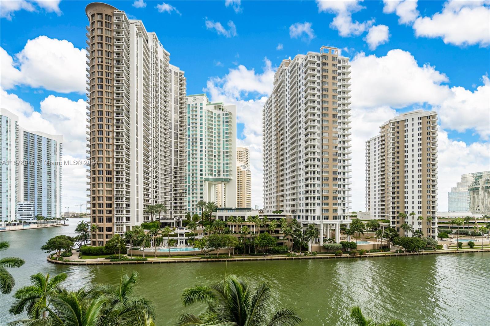 ICON BRICKELL NO TWO - Residential