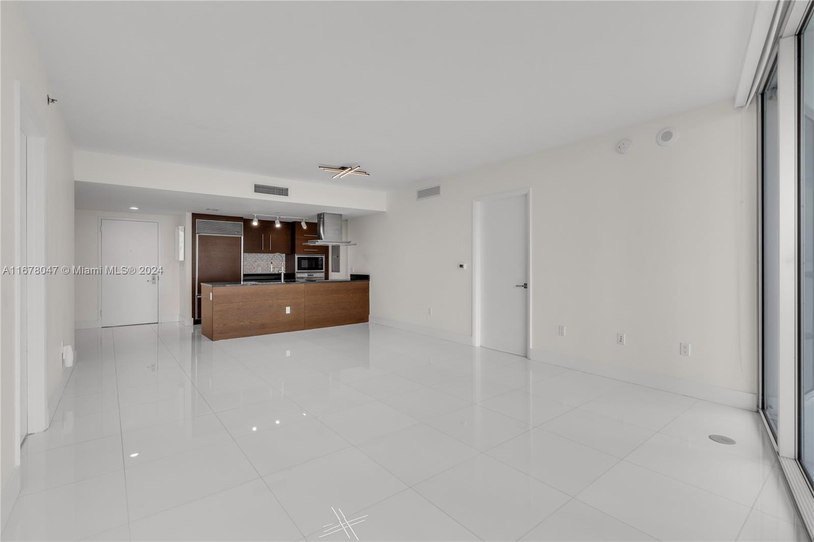 ICON BRICKELL NO TWO - Residential