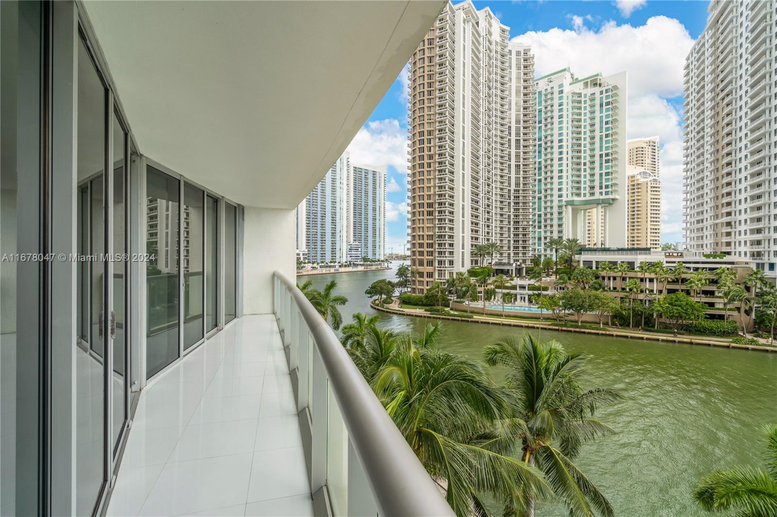 ICON BRICKELL NO TWO - Residential