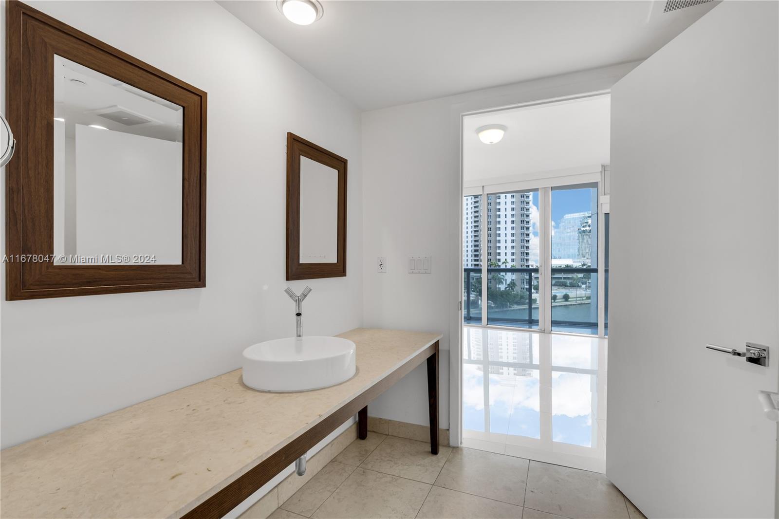 ICON BRICKELL NO TWO - Residential