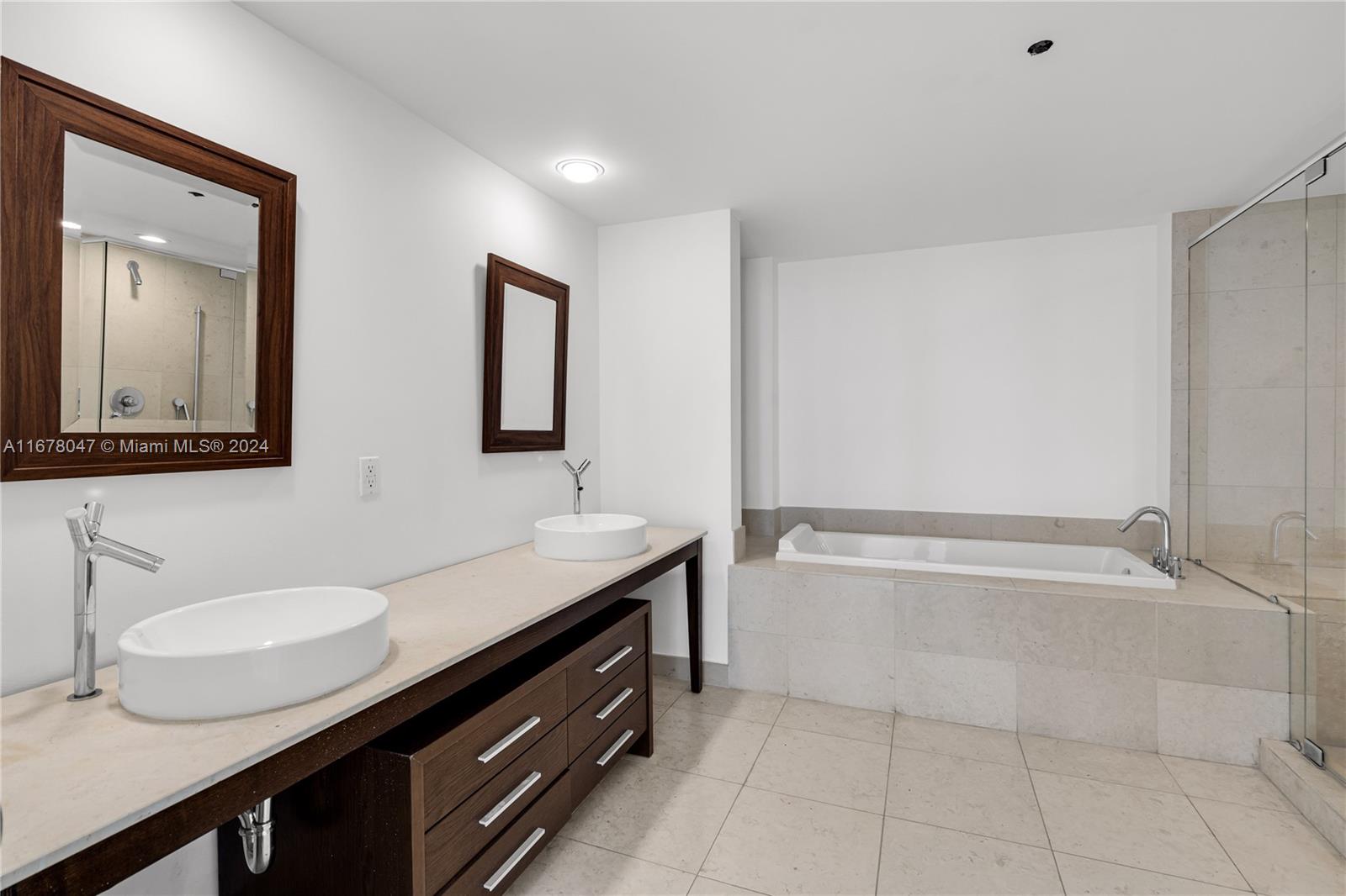 ICON BRICKELL NO TWO - Residential