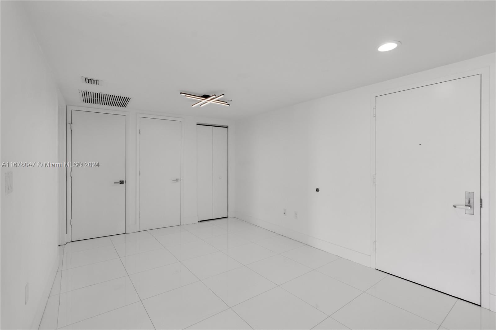 ICON BRICKELL NO TWO - Residential