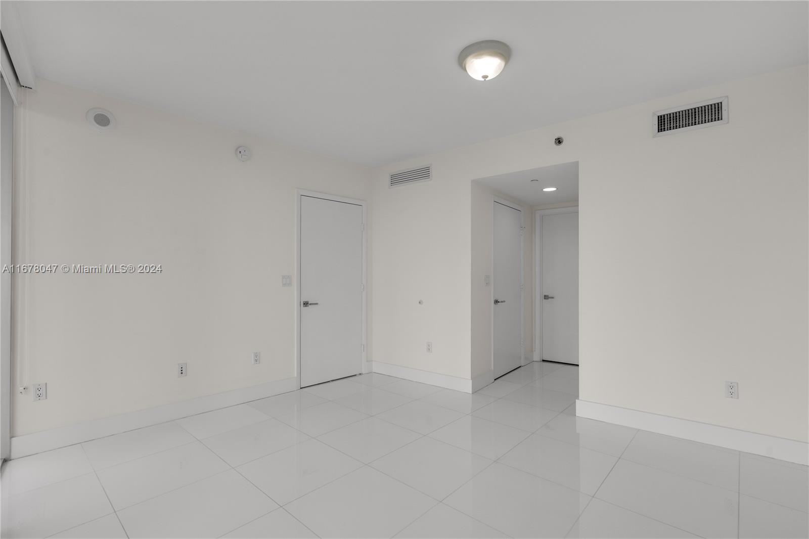 ICON BRICKELL NO TWO - Residential
