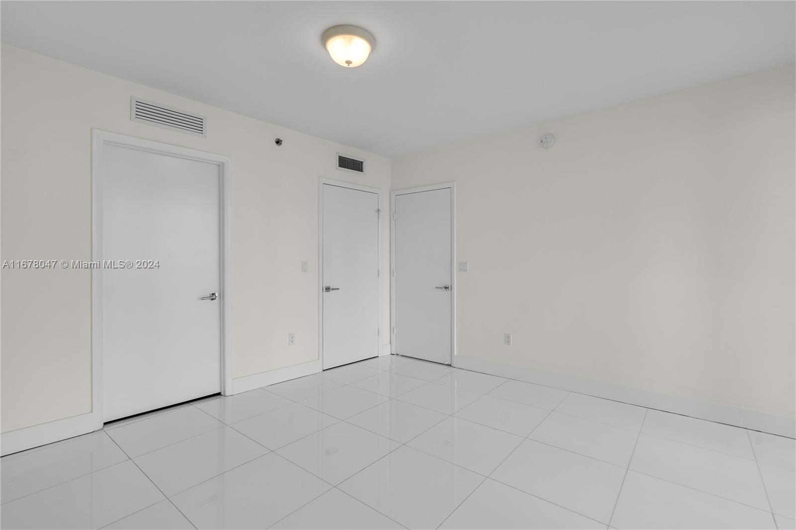 ICON BRICKELL NO TWO - Residential