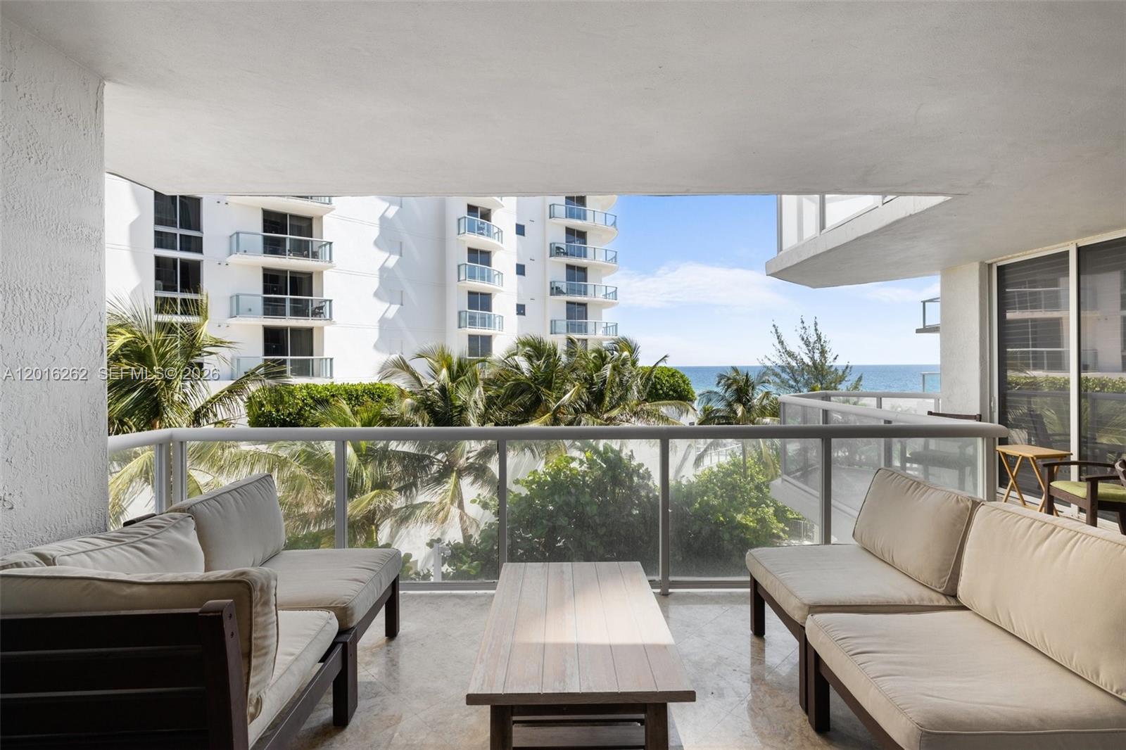 Properties 4 18671 Collins Ave 404