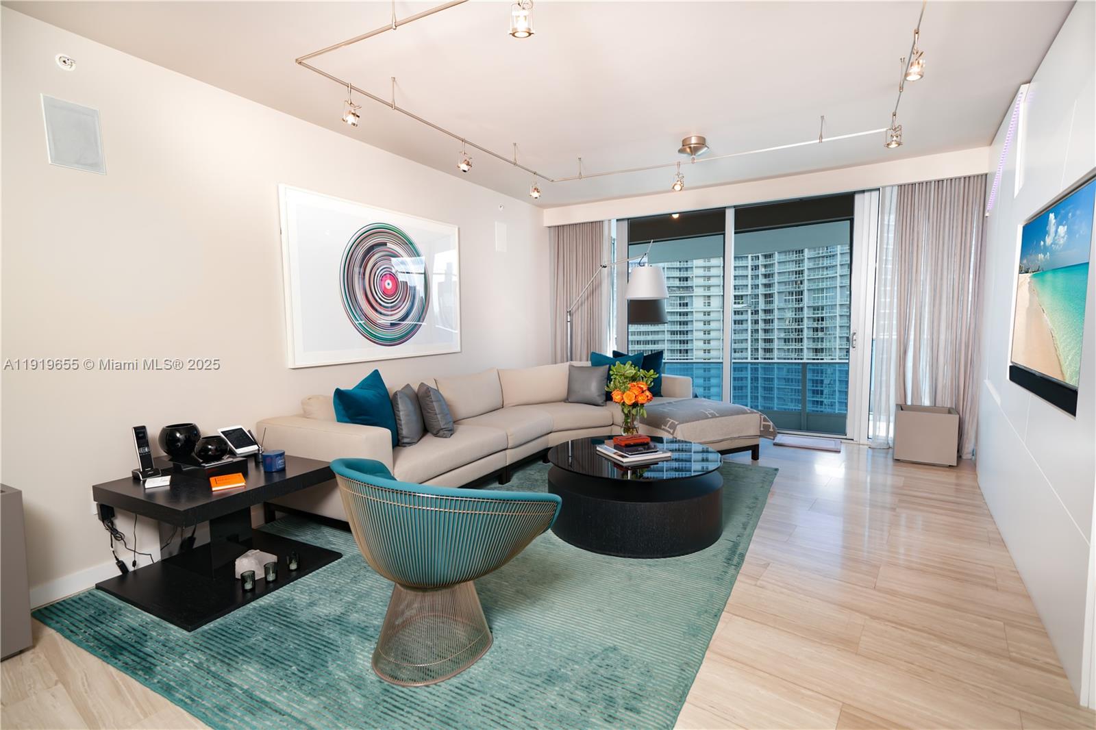 200 Biscayne Boulevard Way 3906