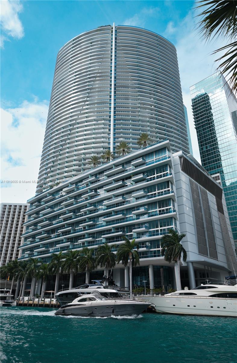 200 Biscayne Boulevard Way 3906