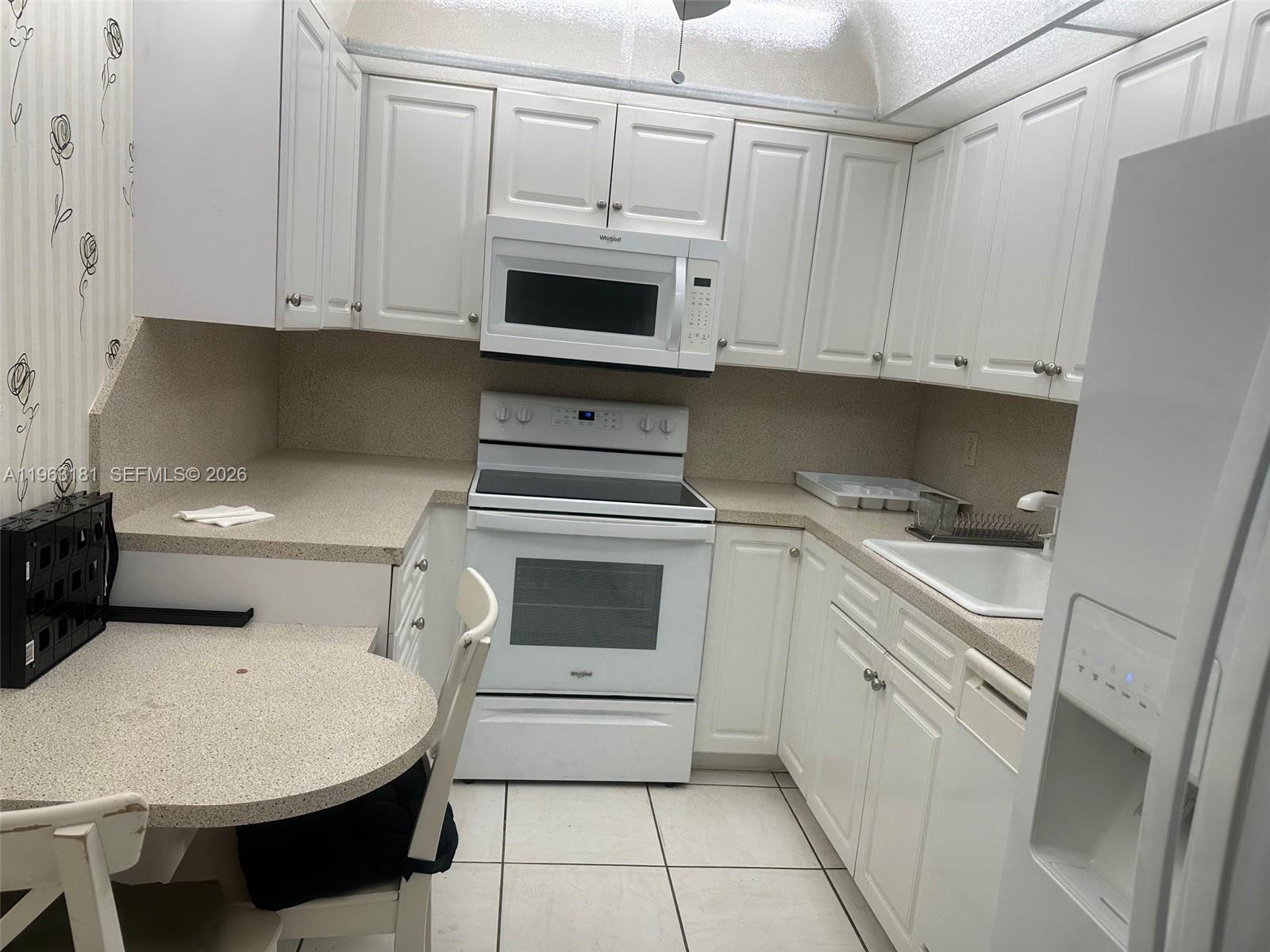 PARK PLACE CONDOMINIUM - Residential Lease