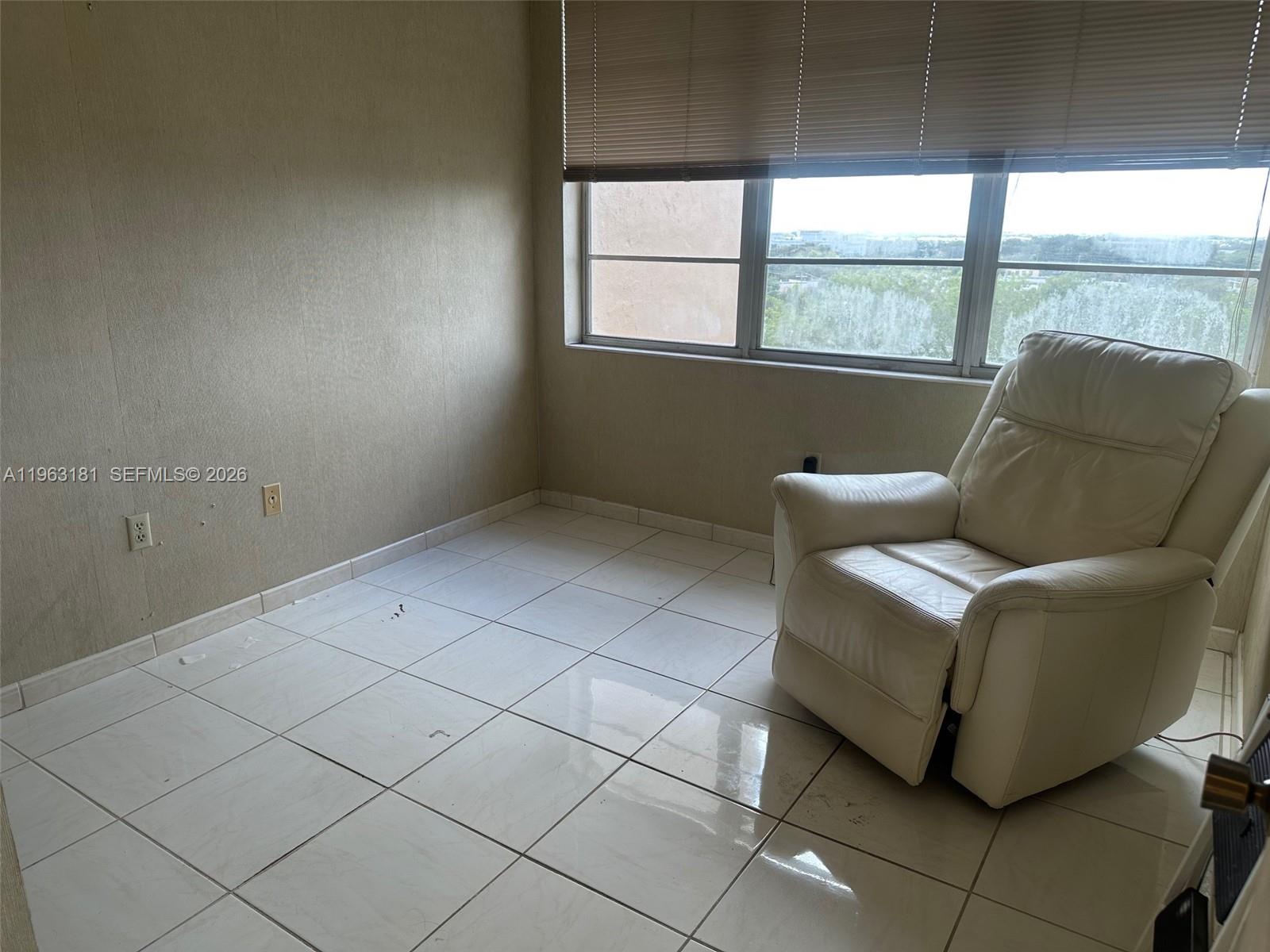 PARK PLACE CONDOMINIUM - Residential Lease