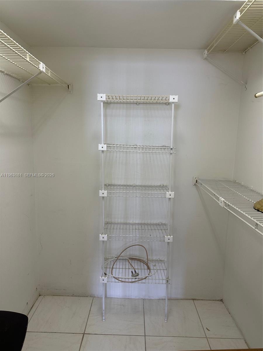 PARK PLACE CONDOMINIUM - Residential Lease