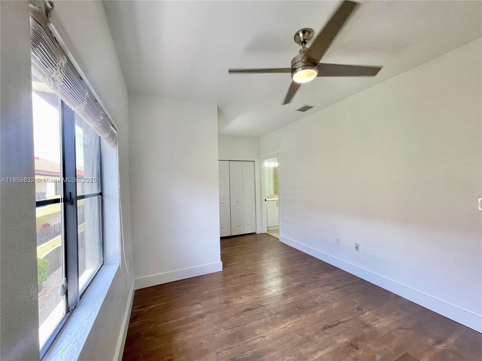 GROVE VILLAS CONDO - Residential