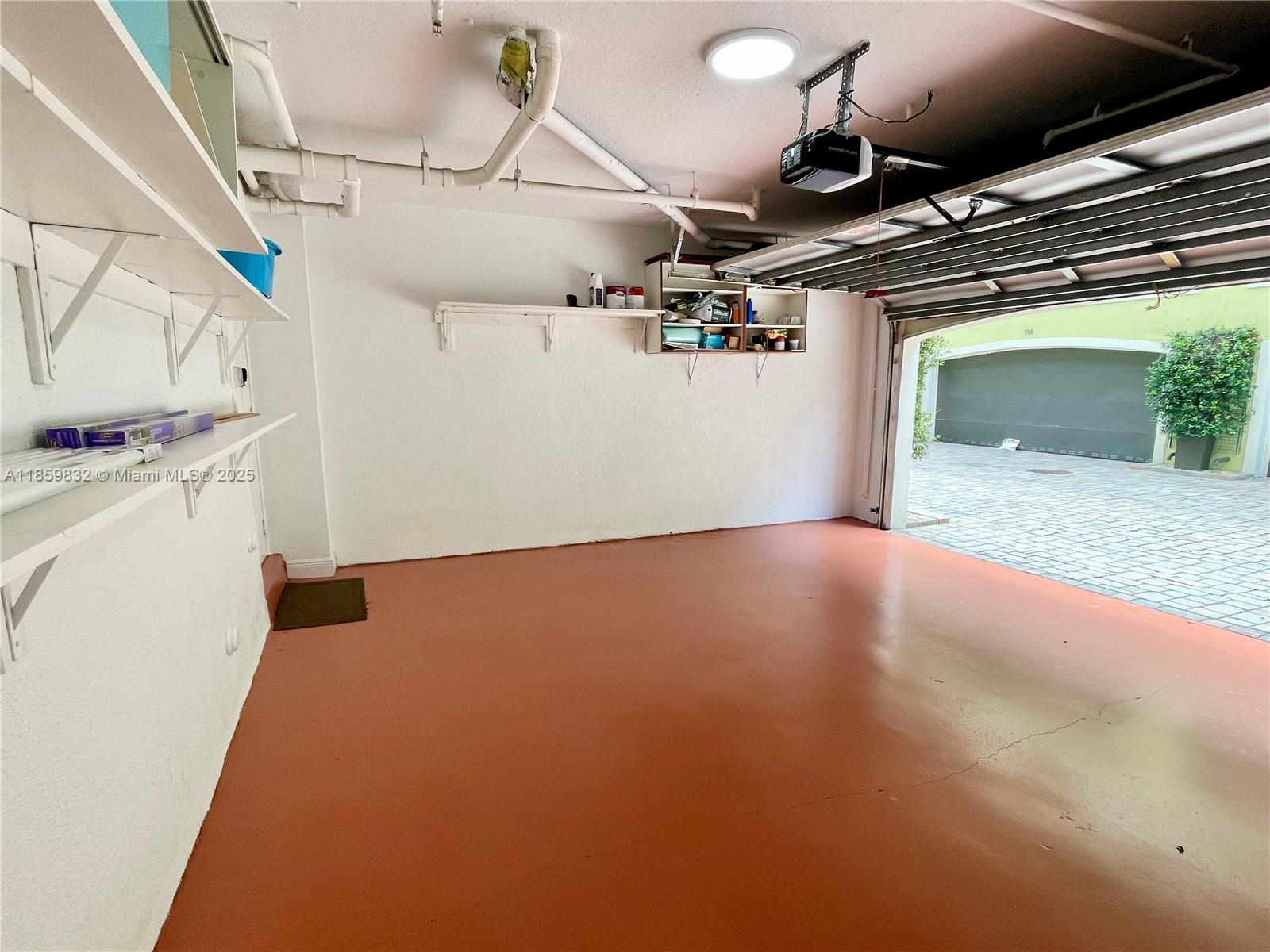 GROVE VILLAS CONDO - Residential