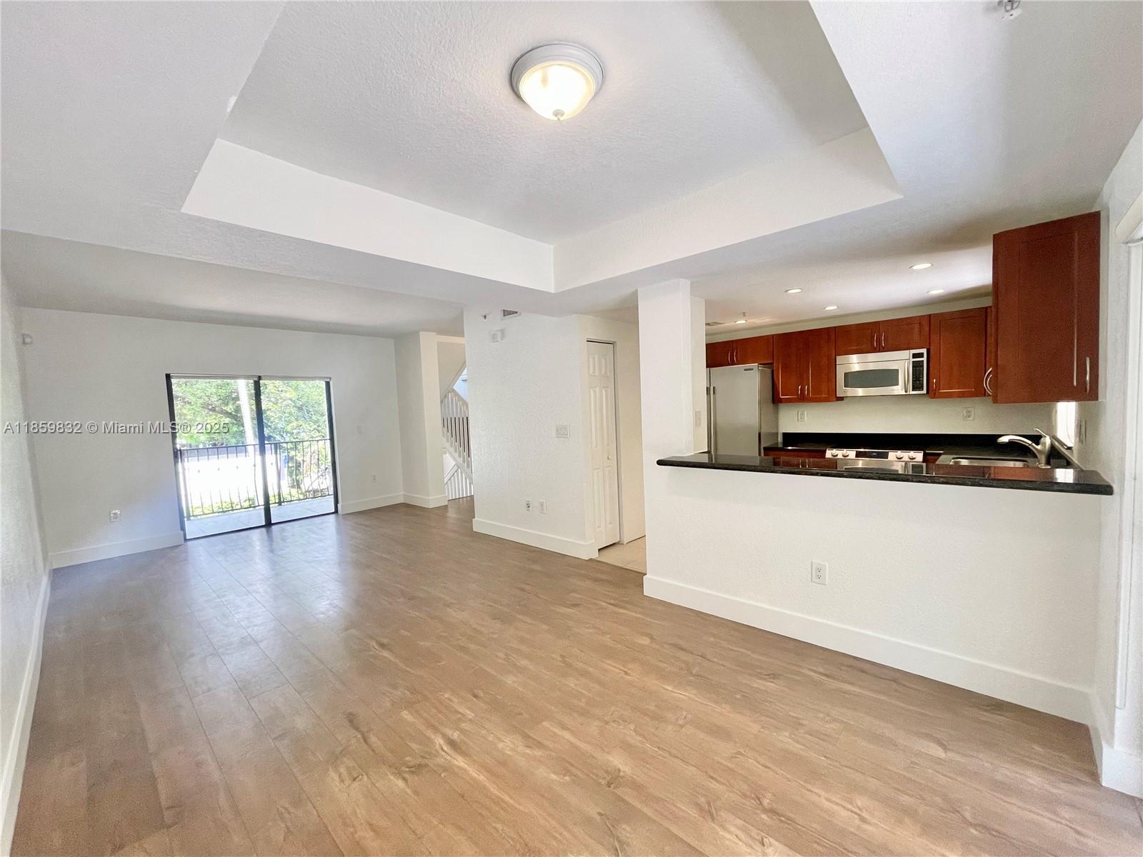 GROVE VILLAS CONDO - Residential