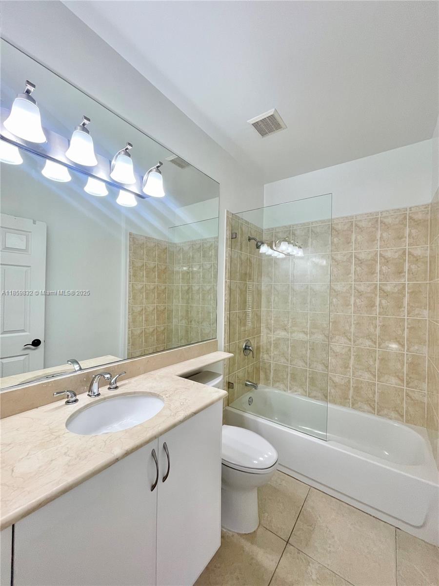 GROVE VILLAS CONDO - Residential